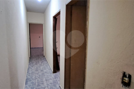 Casa ampla em bairro tranquilo – excelente oportunidade para morar ou investir!
