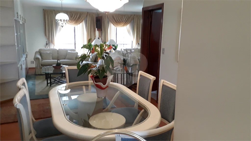 Apartamento à venda mobiliado nos Jardins — 126 m²