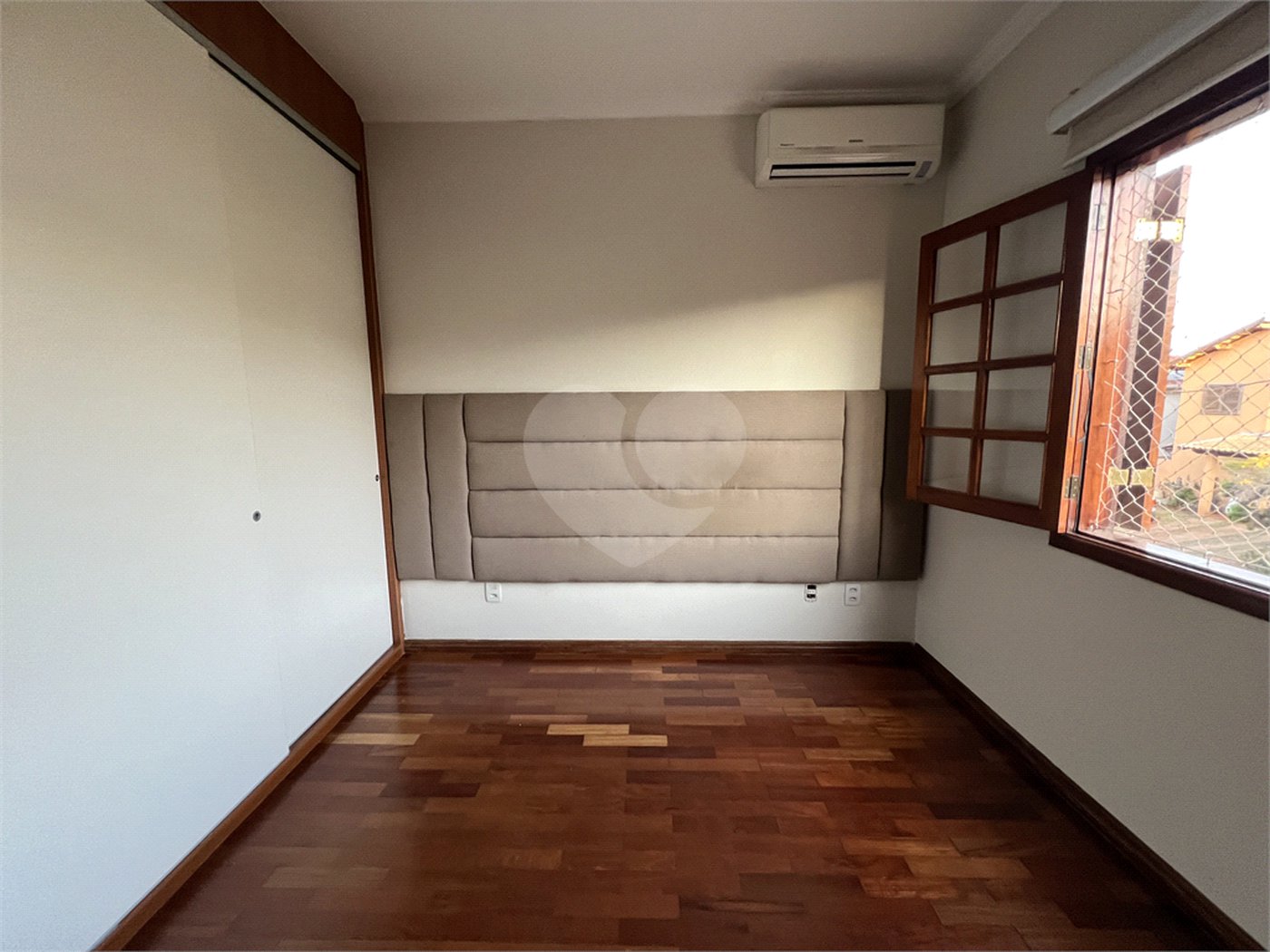 CASA COM 3 QUARTOS NO CONDOMÍNIO GRAND VILLE