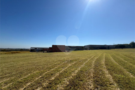 Terreno Comercial á venda em Parque Tecnológico Damha II em São Carlos.