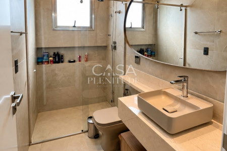 Casa nova no Saint Patrick com 926 m², 5 suítes, elevador e piscina aquecida, saúna em Sorocaba
