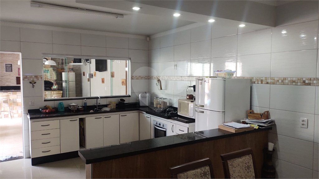 casa com area de lazer a venda