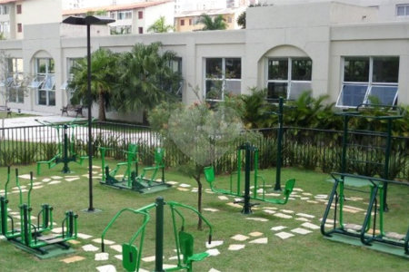 Apartamento 3 suítes, varanda gourmet, 3 vagas em Condomínio Clube na Mooca