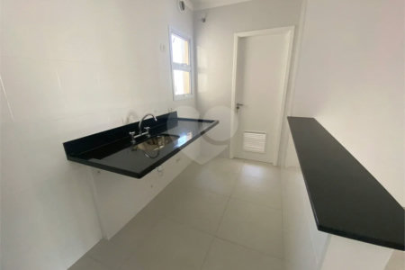 Apartamento à venda na Saúde, 65m² com 2 dormitórios, 1 suíte e 1 vaga.