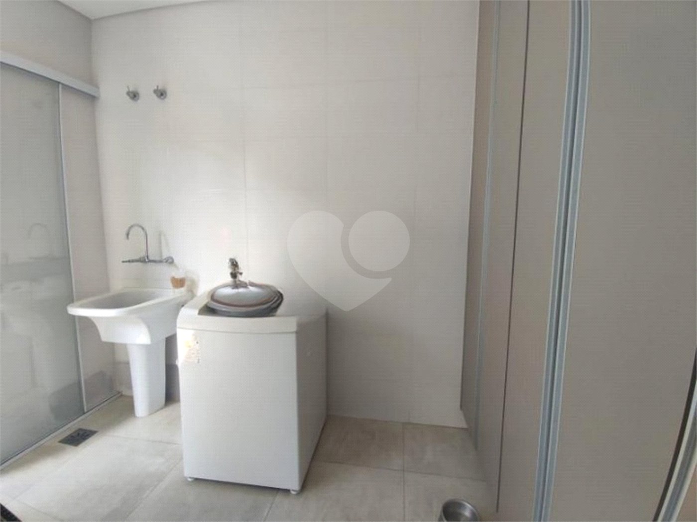 Casa térrea para venda no Condomínio Damha III
