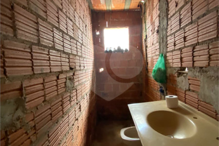 Casa Térrea com 1 dormitório.