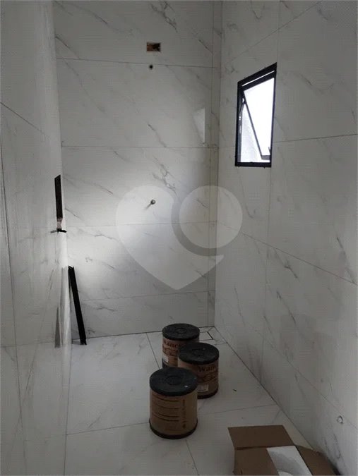 Casa em Atibaia com 3 dormitórios (1 suíte), sala 2 ambientes, piscina, 2 vagas de garagem, aceita financiamento