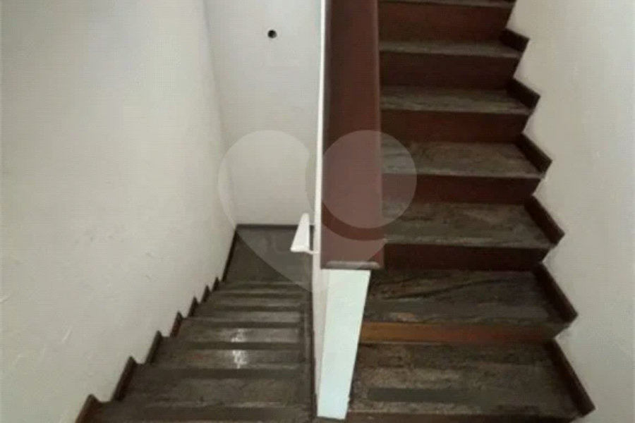 Sobrado à venda com 3 quartos, sendo 1 suíte,  em Horto, São Paulo, SP