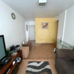 Apartamento com 2 Quartos e 2 banheiros à Venda, 79 m² por R$ 590.000