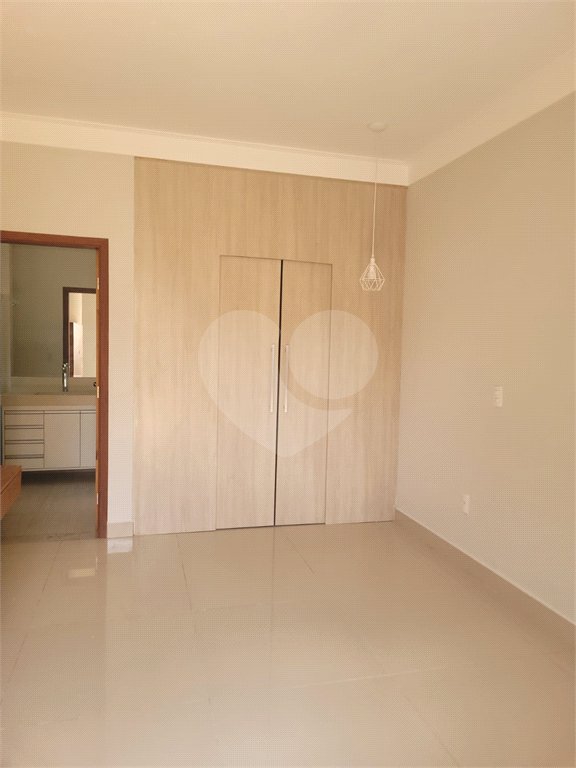 Indaiatuba- Condominio Maria Dulce-Venda e Locação - Terreno 300,00 ms - construido - 180,00 ms - Casa Terrea - 3 suites - escritório com ventilador, lavabo - cozinha com armários,forno, coifa e cooktop , ventilador - despensa - lavanderia com armarios- varanda gourmet com churrasqueira, quintal c