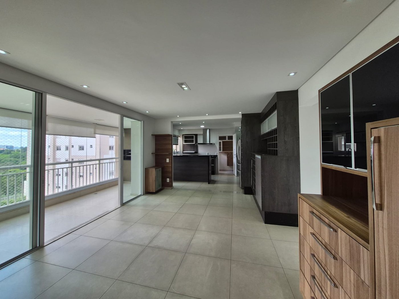 Apartamento à venda ou para alugar, 110m² com 2 quartos, sendo 1 suíte, escritório e  vagas Condomínio Paulistano, São Paulo - SP