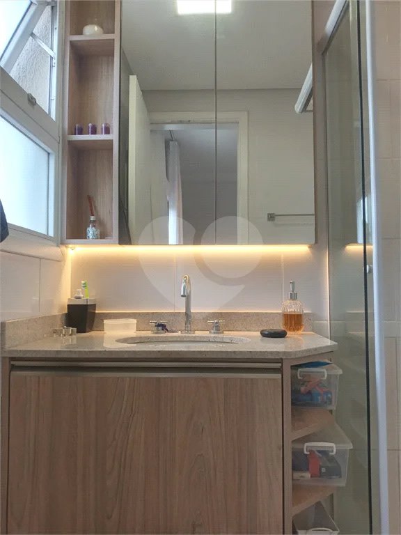 Apartamento 3 dormitórios, região do Campo Belo. Condomínio com laser completo.