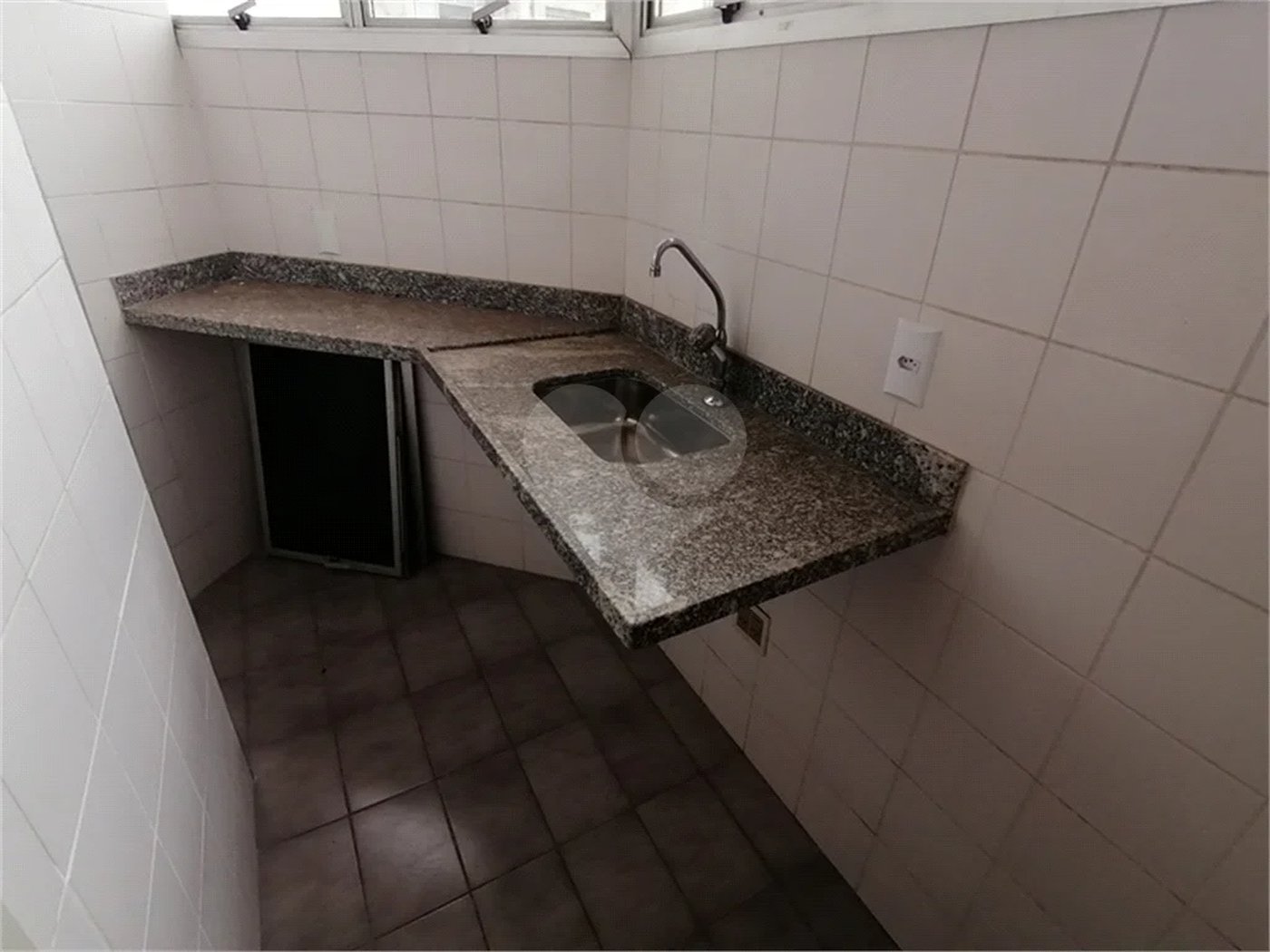 CONJUNTO COMERCIAL COM 130m2 VENDA/LOCAÇÃO NO CENTRO DE CAMPINAS