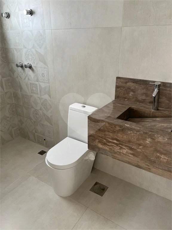Residencial Tremembe Casa Linda - 255 mts - 04 dormit sendo 02 suites , 5 wcs - 04 vagas