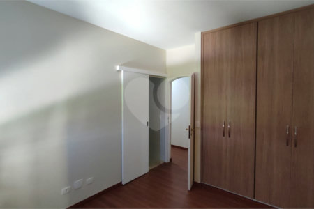 Apartamento de 3 dormitórios à Venda - Jardim Bethânia