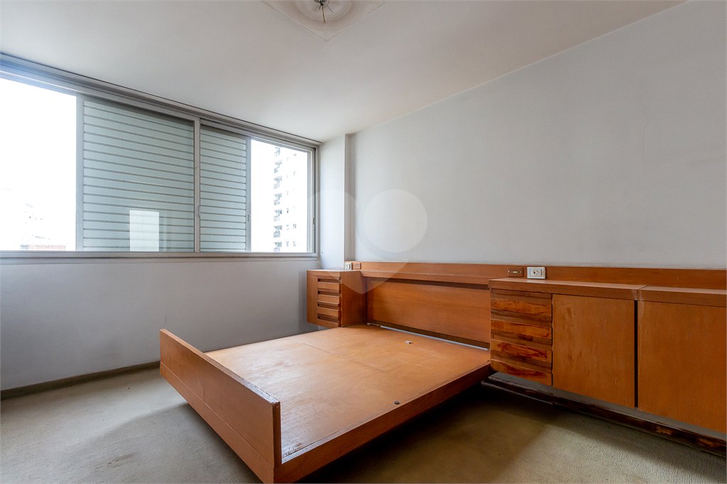 Apartamento para venda em Higienópolis com 3 dormitórios, - R Gabriel Dos Santos.Estuda Permuta.
