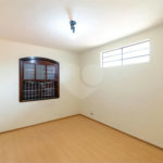 Casa à venda com 200m², 4 quartos e 2 vagas