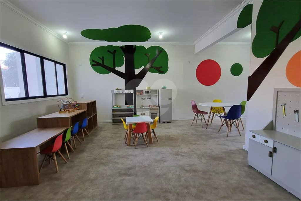 Cobertura Espaçosa, cheia de conforto e aconchego.