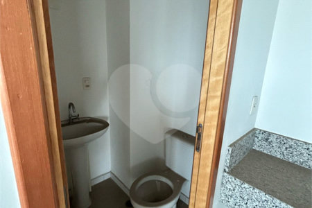 Oportunidade! Sala Comercial de 74m² com Estrutura Completa