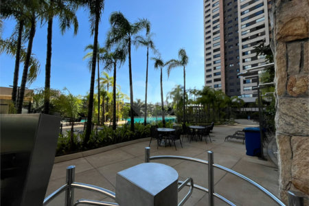 Apartamento no Brás repleto de lazer com 50 m² com 2 dormitórios e 1 vaga, Estuda Permuta
