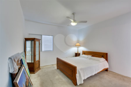 Apartamento à venda com 3 suítes em Real Parque, São Paulo, SP