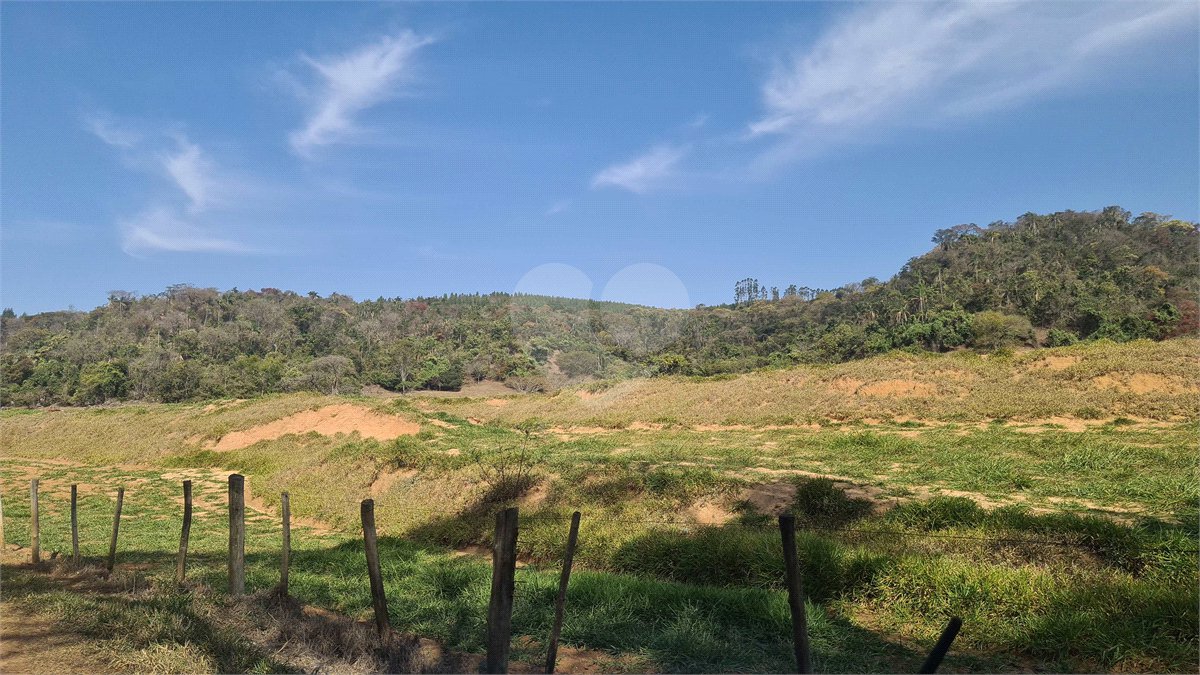 VENDA SÍTIO 48 hectares com estruura para granja, hidroponia e gado