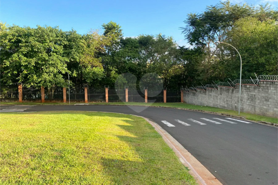 Terreno disponível para venda no Condomínio Moinho Vermelho no Bairro Água Seca em Piracicaba - SP.