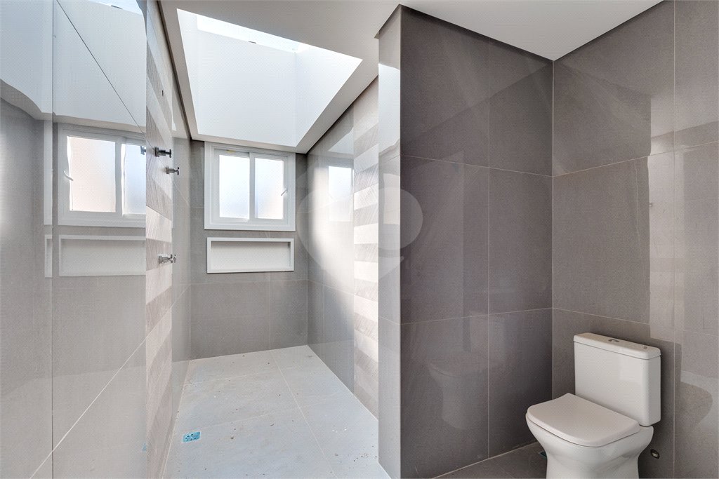 Casa à venda com 4 suítes no condomínio Vila Arese, São Paulo - SP