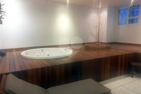 Apartamento em excelente localização na Av. Ipiranga Centro de São Paulo