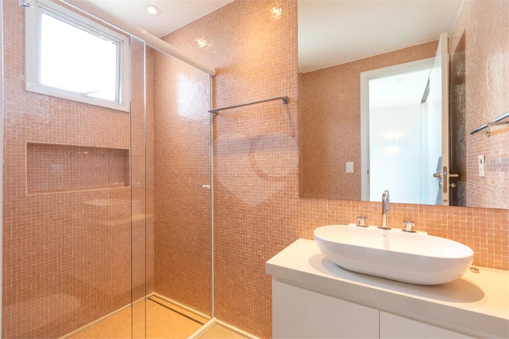 Vila Clementino - 161 m² | 2 dormitórios, com possibilidade de 3 | suíte master | 3 vagas | depósito