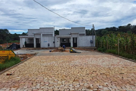 Casa à venda com 2 quartos, sendo 1 suíte,  em Catumbi, Balsas, MA