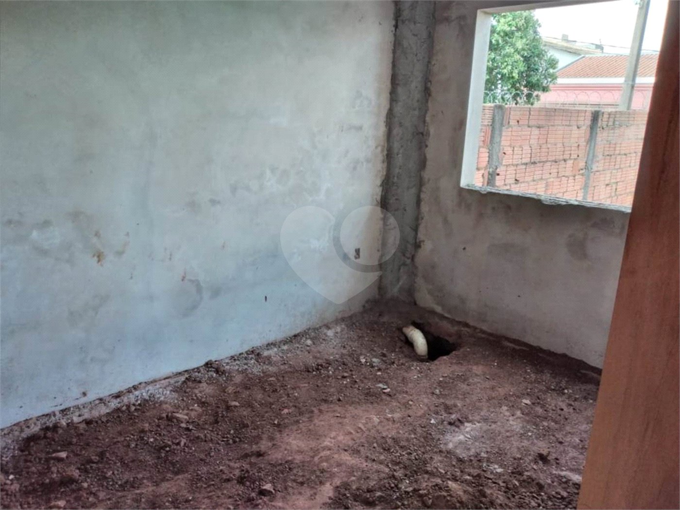 Sobrado em construção no Jardim de Cresci .