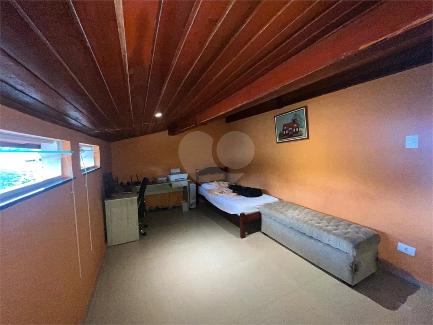 Casa ampla no bairro Terra Rica com 3 pavimentos e excelente estrutura.