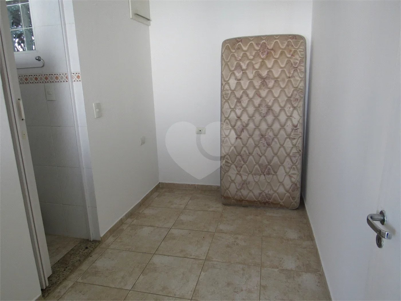 Linda Cobertura na Região de Campos Elíseos - 4 dormitórios (3 suítes). 5 Banheiros