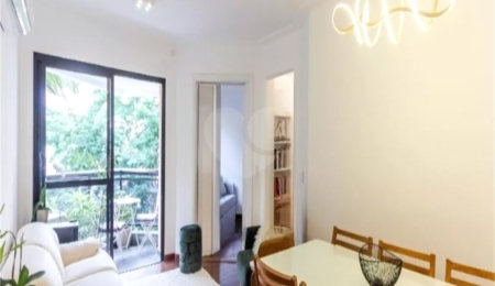 Apartamento à venda com 2 quartos, sendo 1 suíte, em Moema, São Paulo, SP