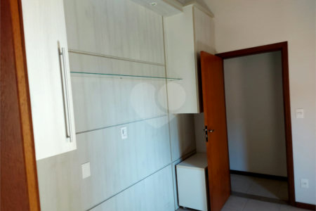 Casa charmosa e elegante localizada no deslumbrante Condomínio Villagio Capriccio Louveira SP