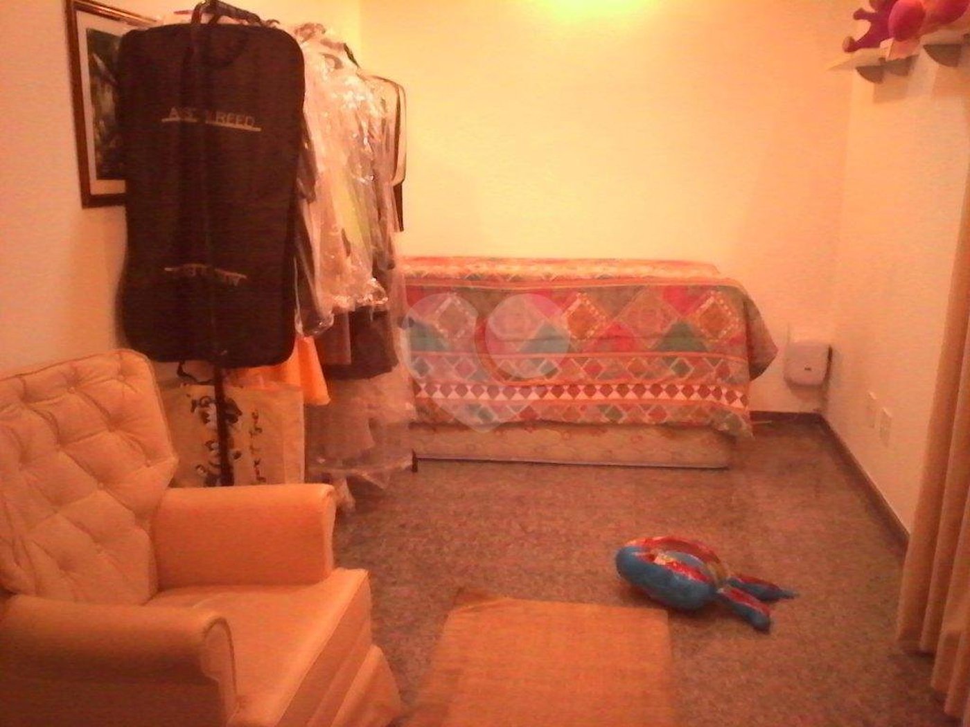 CASA TÉRREA ASSOBRADADA A VENDA NO TREMEMBÉ - 4 DORMS (2 SUÍTES), CHURRASQUEIRA E 4 VAGAS DE GARAGEM