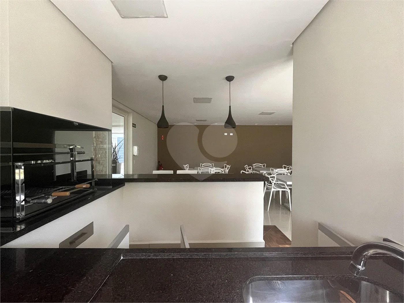 Apartamento à venda com 3 quartos, sendo 1 suíte, em Riviera de São Lourenço, Bertioga, SP