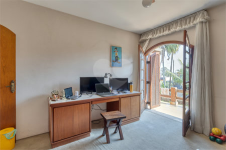 Casa com piscina a venda Laguinho de Interlagos