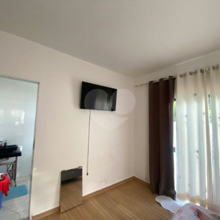 Excelente casa toda reformada e com otimo acabamento com churrasqueira e piscina