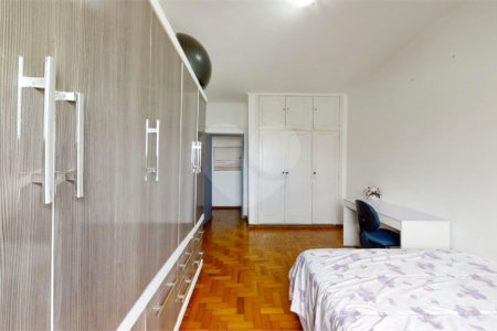 Apartemento com dois dormitórios na Bela Vista.