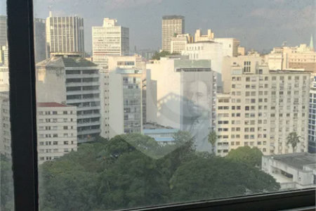 Edifício Louvre | Apartamento Neoclássico de 425m² à Venda na Praça da República — Centro de São Paulo