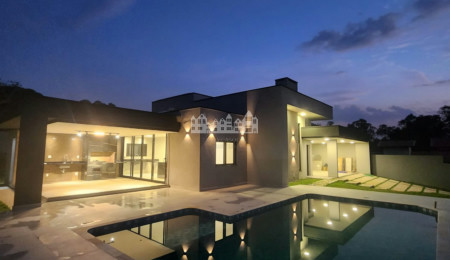 Casa à venda com 3 suítes em Vila Dom Pedro, Atibaia, SP