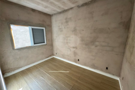 Casa em condominio em reta final de obras