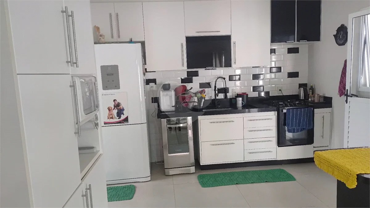 Sobrado de Alto Padrão com Piscina Aquecida, Energia Solar e Lazer Completo no Condominio Natura Village