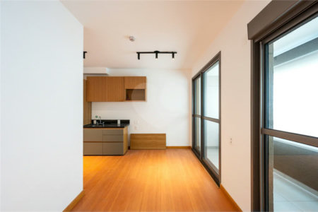 LINDO STUDIO DE 32M² PRÓXIMO DE TUDO