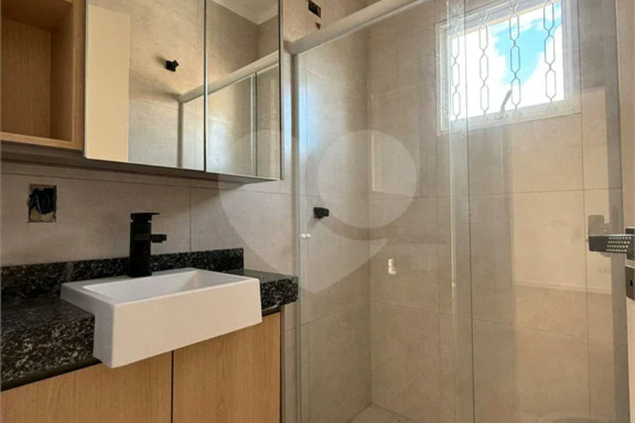 Vendo Apartamento Novo – 80m² de Conforto e Praticidade!