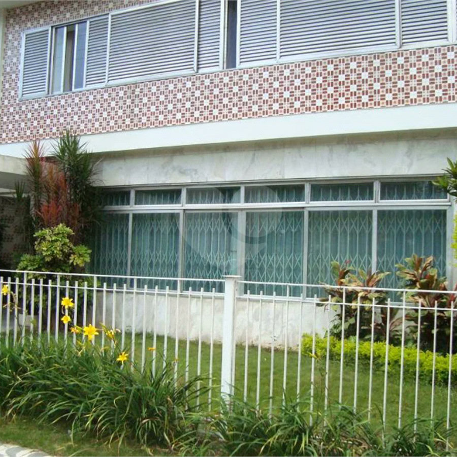Casa sobrado a venda com 3 dormitórios na mooca.Aceita Permuta.