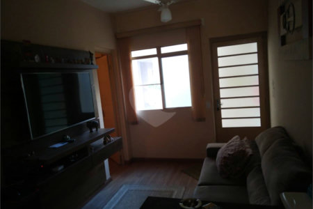 Apartamento no Condomínio Residencial Jardim das Torres.