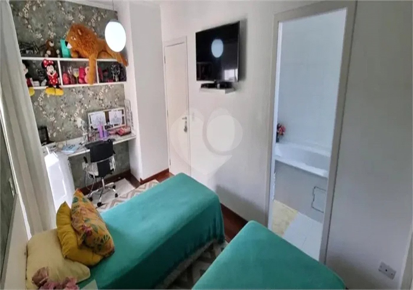 SOBRADO MOBILIADO DE 199,0 M² COM 02 SUITES, 04 VAGAS E PISCINA PARA VENDA NO JARDIM VIRGINIA BIANCA